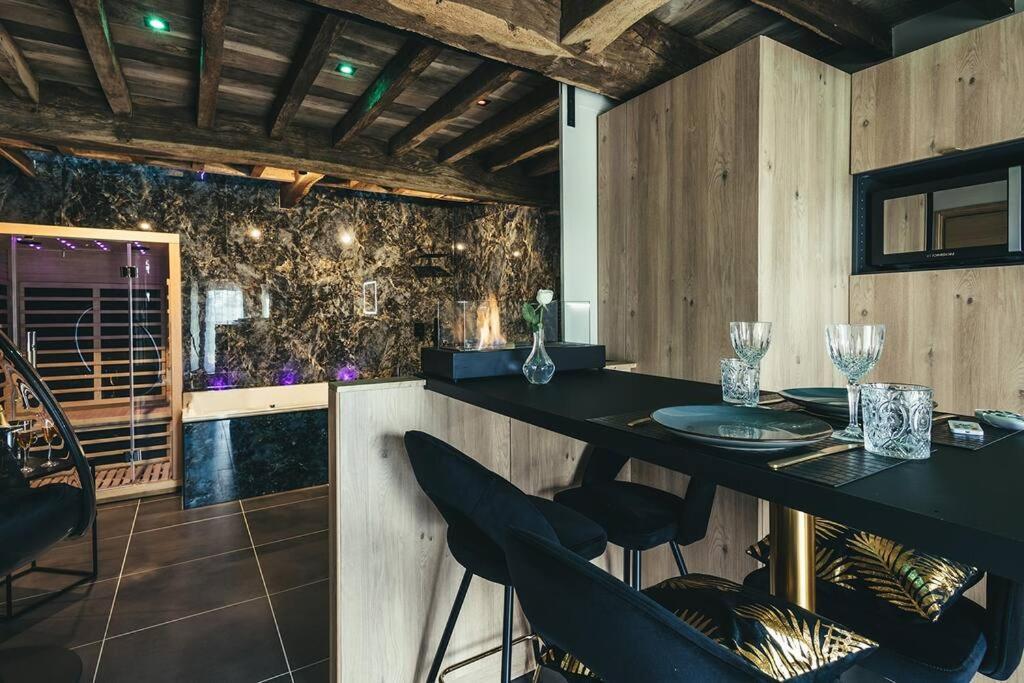 Le Duplex De L'Etoile Home Cinema Jacuzzi Et Sauna Privatif Longmesnil Экстерьер фото