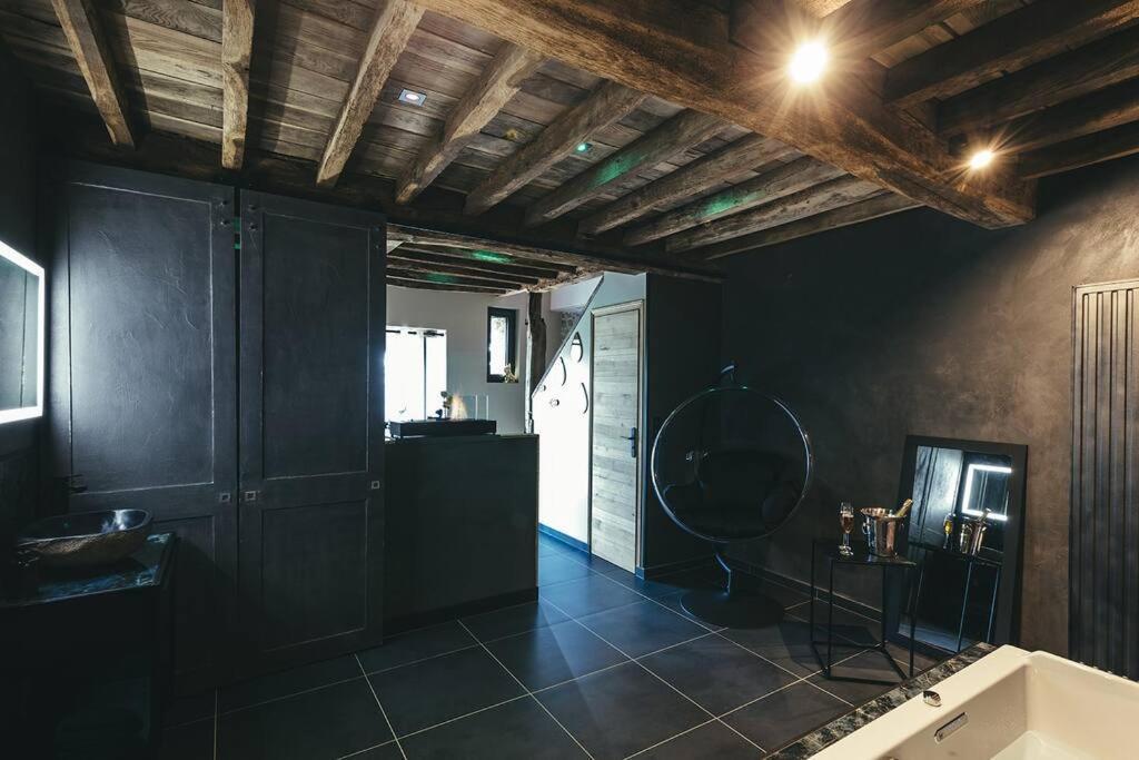 Le Duplex De L'Etoile Home Cinema Jacuzzi Et Sauna Privatif Longmesnil Экстерьер фото